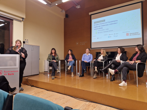  Dones del sector TIC a Osona debaten sobre el sector dins la jornada Cicle DonaTIC